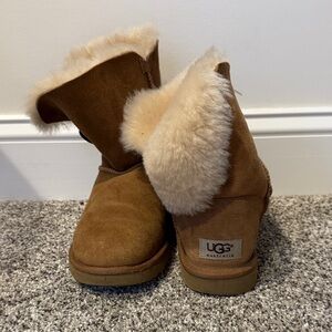 Women’s UGG Bailey Button II